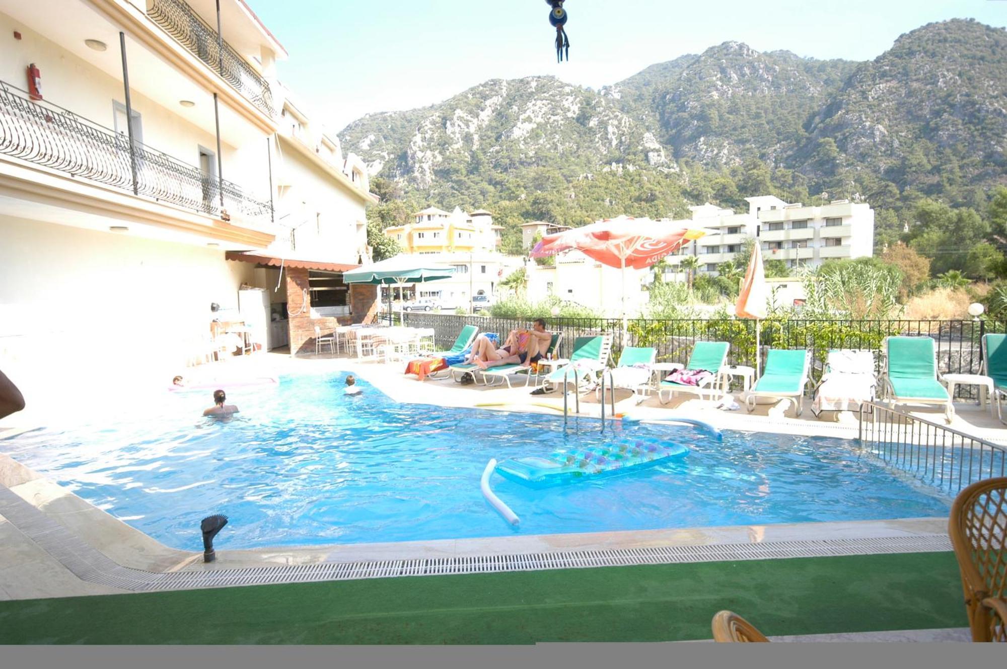 Ozlem 2 Apart Hotel มาร์มาริส ภายนอก รูปภาพ