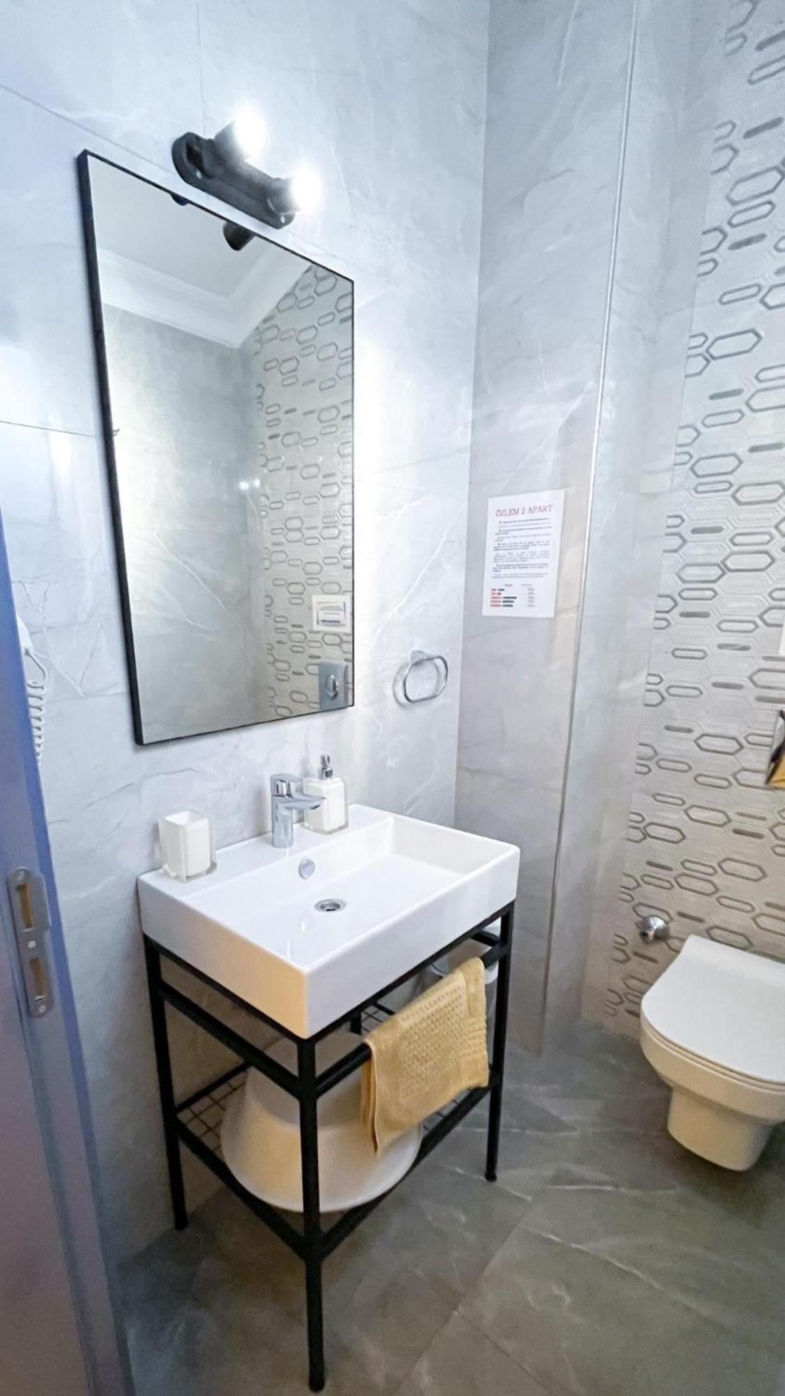 Ozlem 2 Apart Hotel มาร์มาริส ภายนอก รูปภาพ