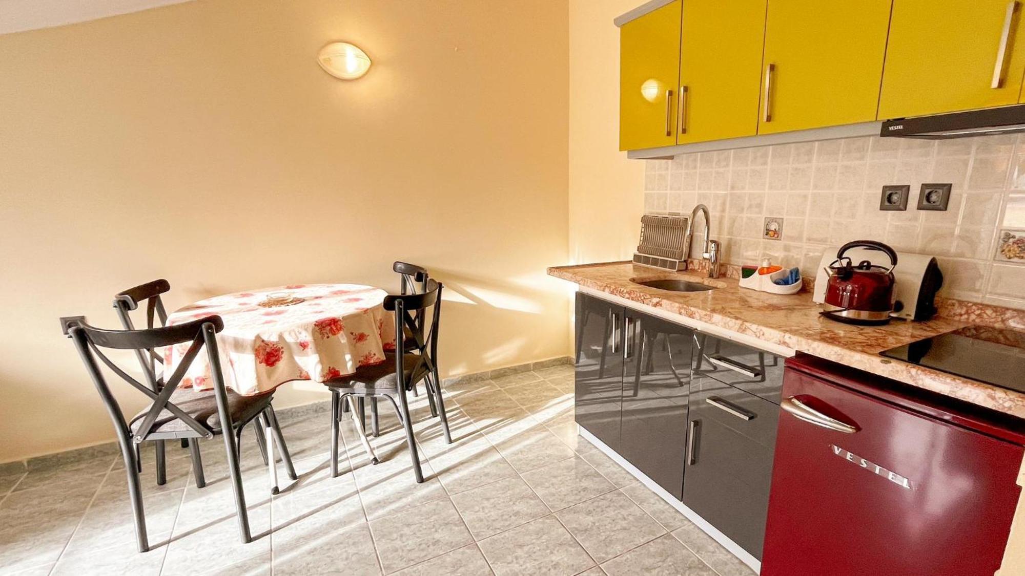 Ozlem 2 Apart Hotel มาร์มาริส ภายนอก รูปภาพ